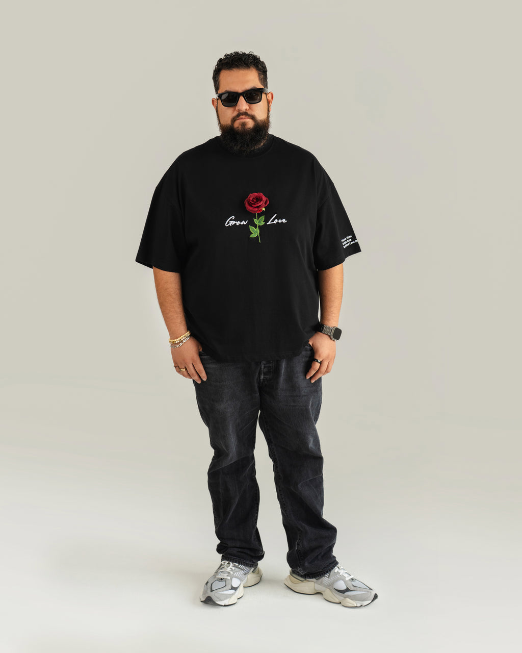Black Box Tee – In Between Bloom (+1 Flower)