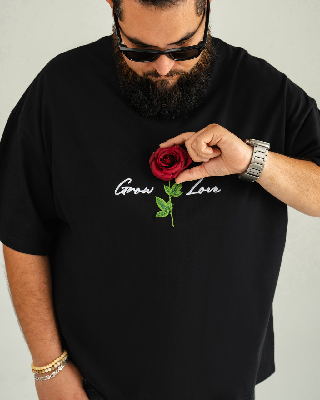 Black Box Tee – In Between Bloom (+1 Flower)