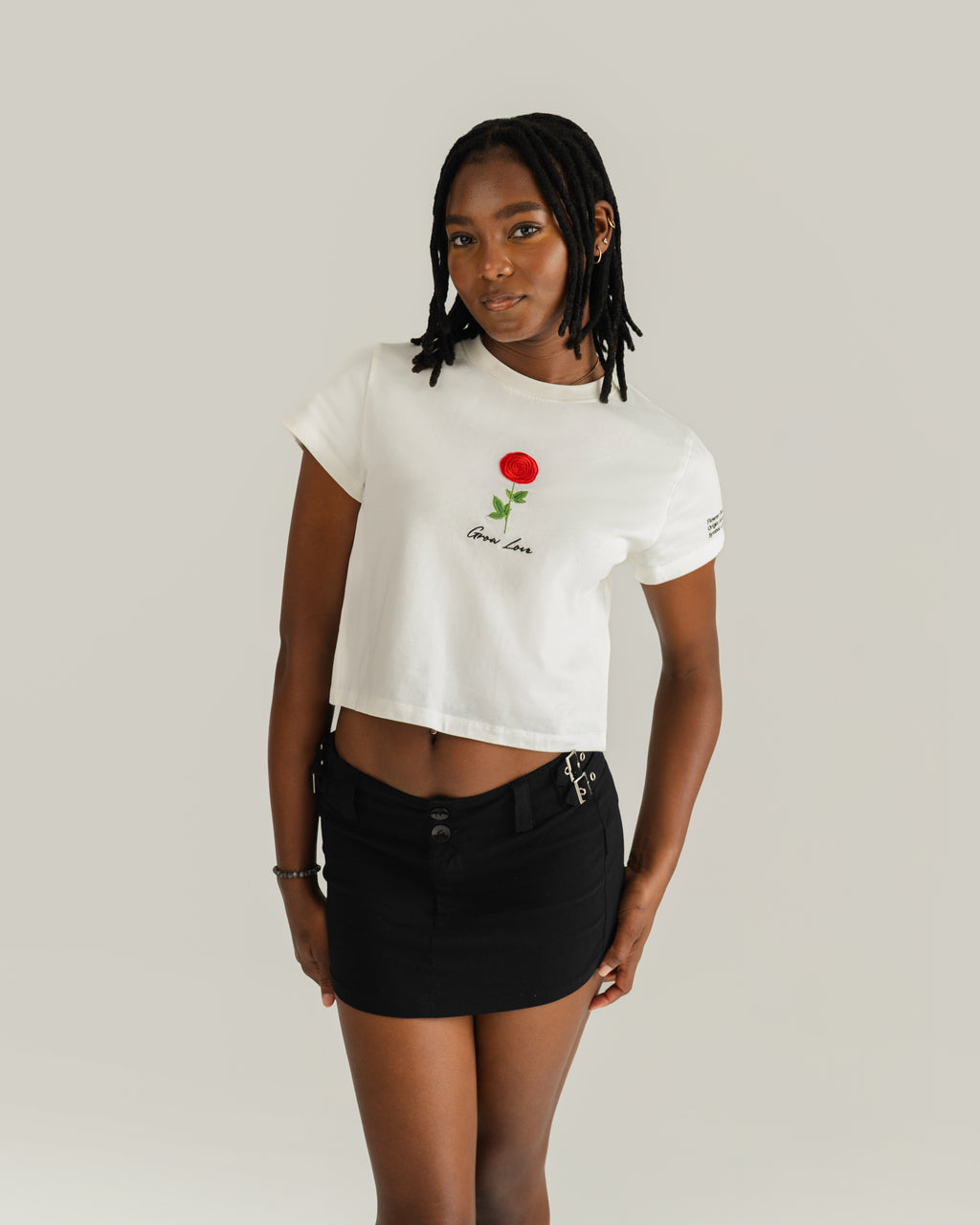 Off White Short Tee – Below the Bloom (+1 Flower)