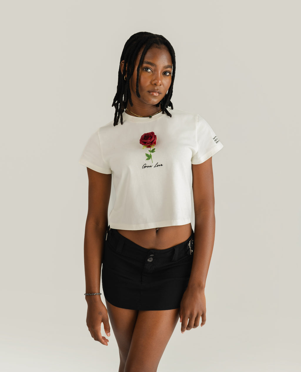 Off White Short Tee – Below the Bloom (+1 Flower)