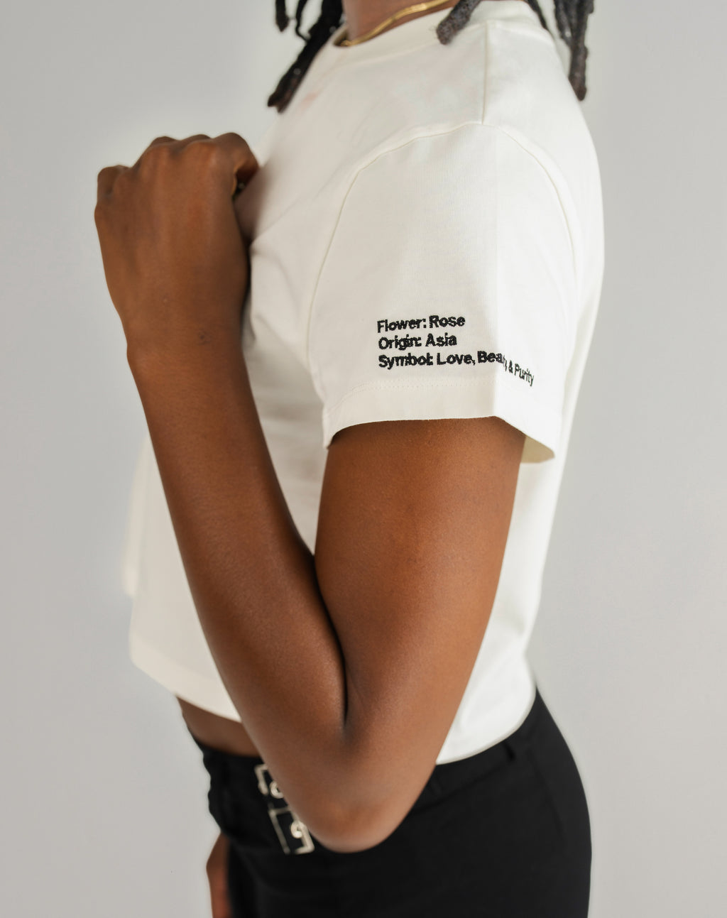 Off White Short Tee – Below the Bloom (+1 Flower)