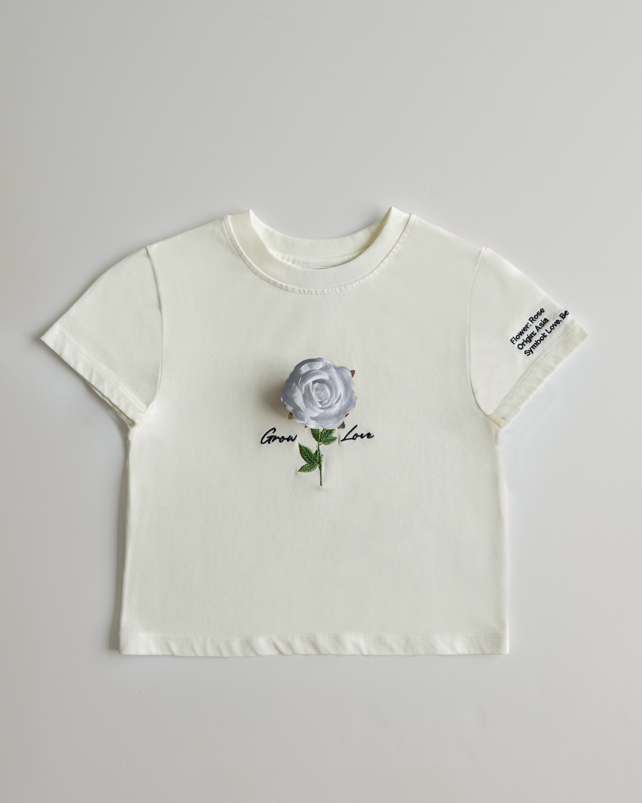 Off White Short Tee – In Between Bloom (+1 Flower)