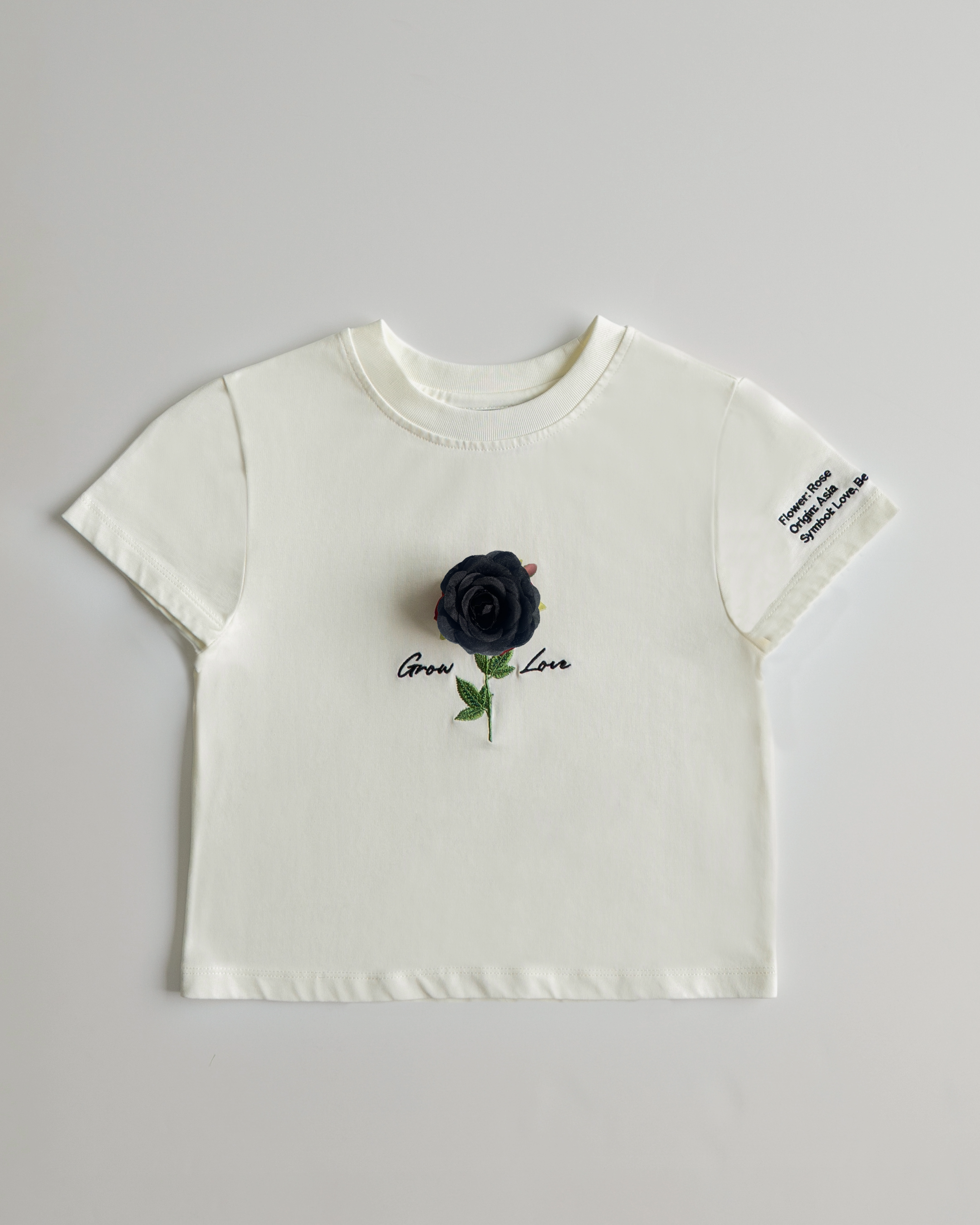 Off White Short Tee – In Between Bloom (+1 Flower)