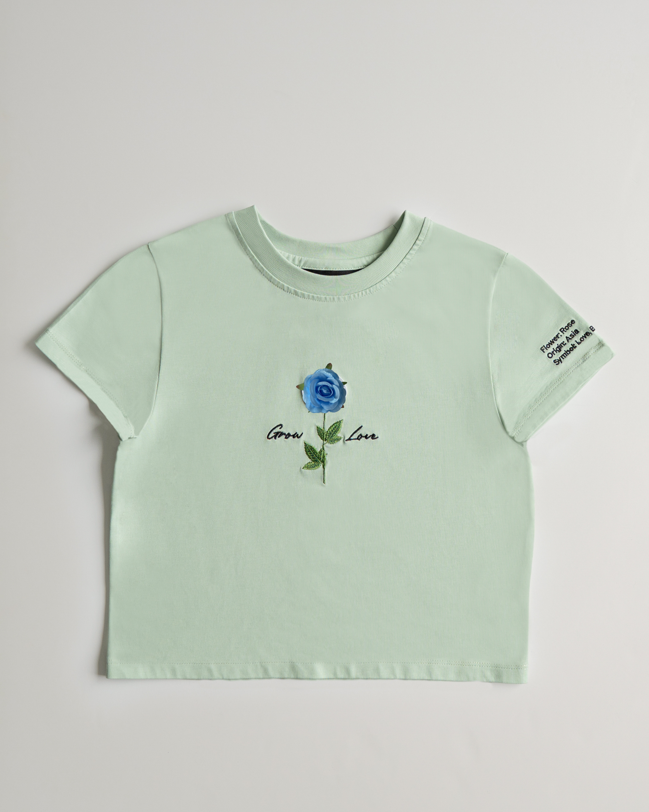 Sage Green Short Tee – In Between Bloom (+1 Flower)