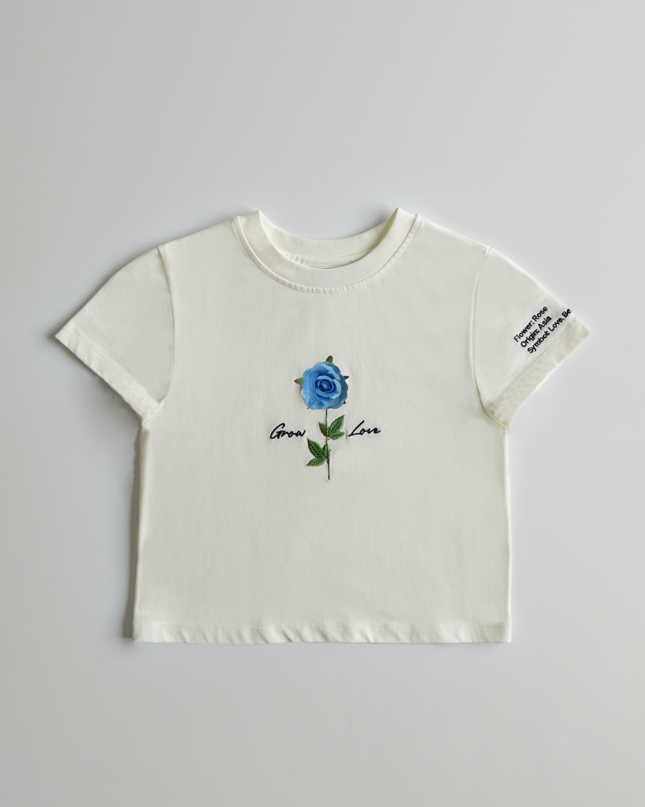 Off White Short Tee – In Between Bloom (+1 Flower)